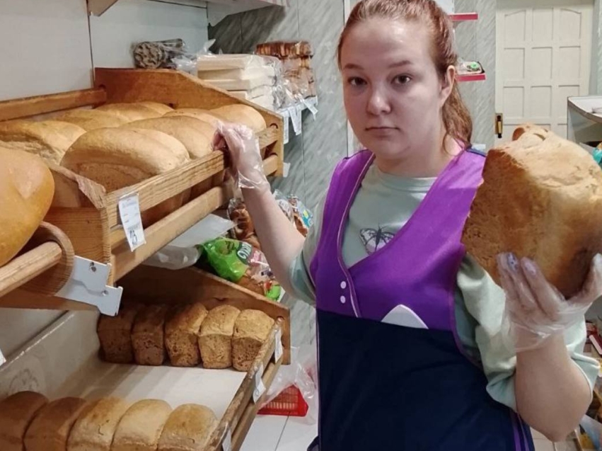 Свыше 170 тысяч хлебобулочных изделий с начала года испекли в пекарне Атамановского дома-интерната